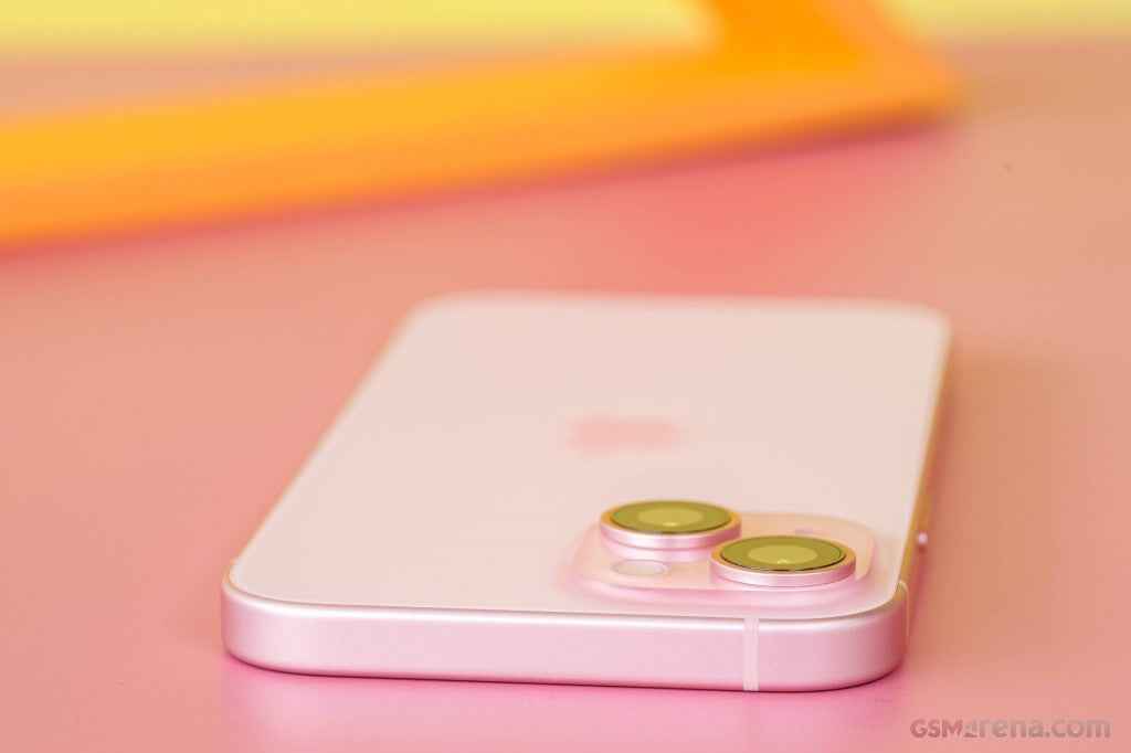 Apple iPhone 15 128GB 5G - Double Deal